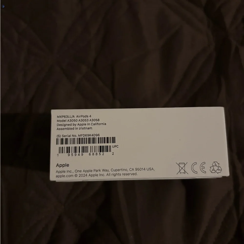 Apple White Wireless Earbuds with Case. Brand new sealed box!